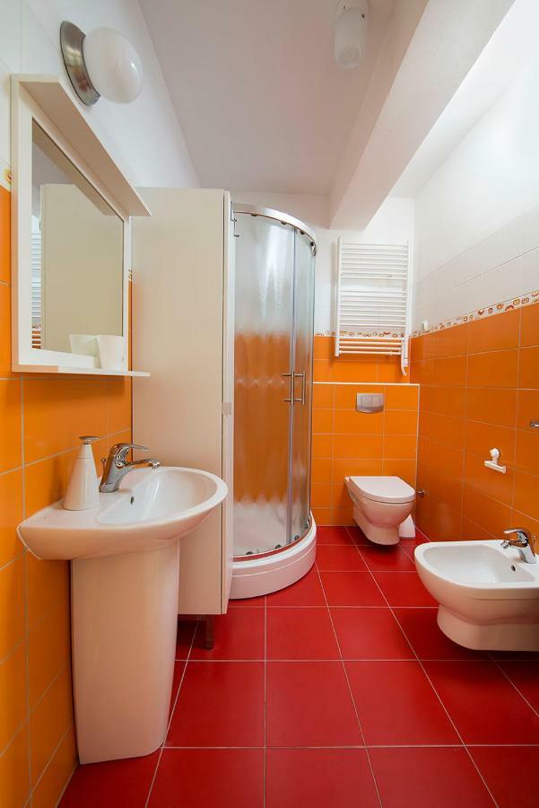 Crov Apartment Rijeka Bagian luar foto